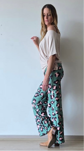 PANTALON SOFIA ANIMAL PRINT VERDE